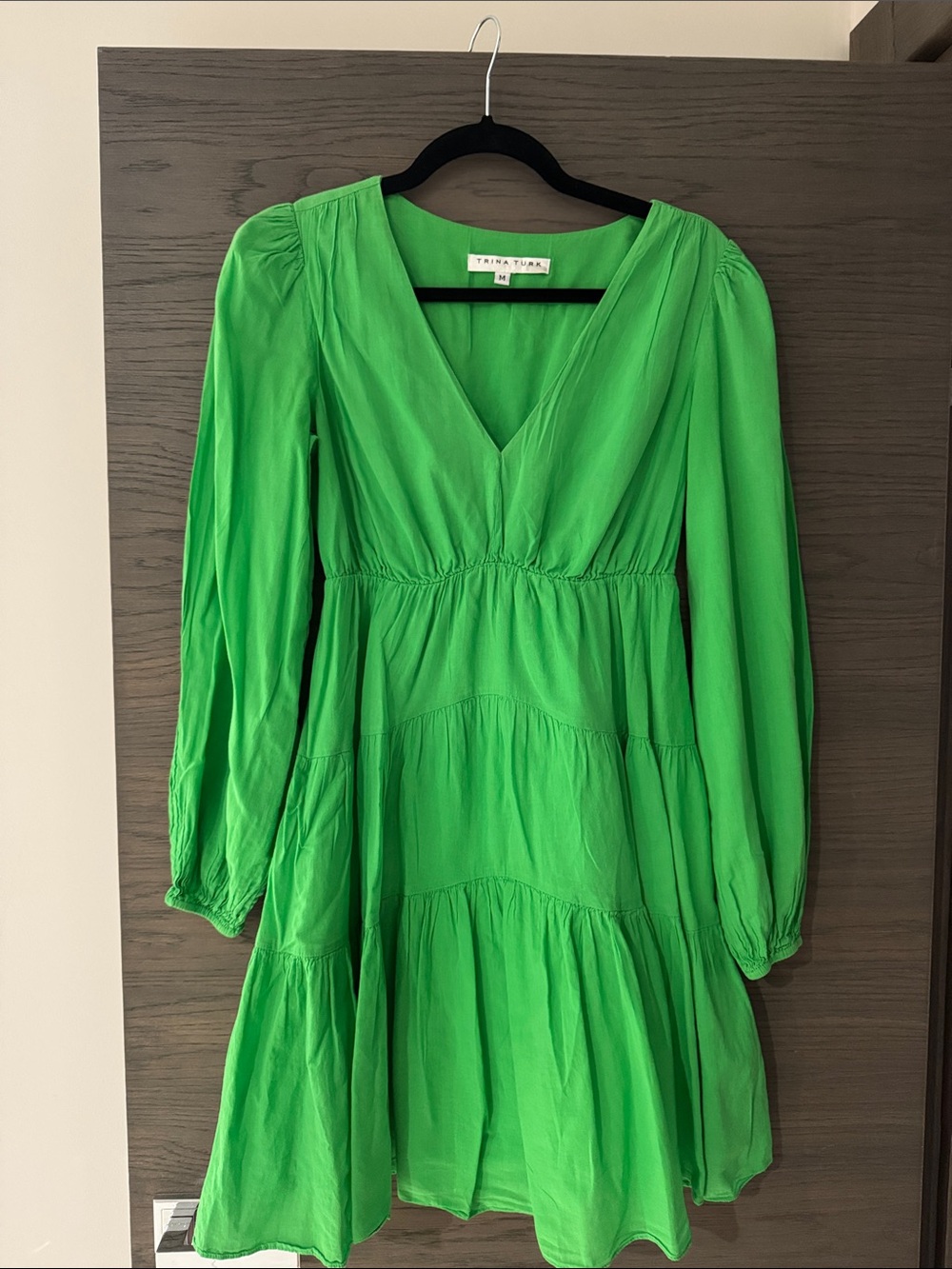 Trina Turk Kelly Green V-Neck Long Sleeve Dress size Mediun